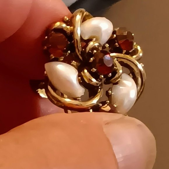 Vintage Babytooth Lisner Amber Rhinestone Earrings - Picture 8 of 10